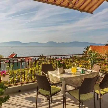 Apartman Two Bedroom With Terrace A4 *