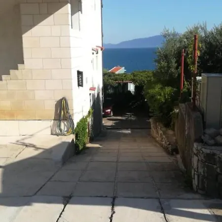 Two Bedroom With Terrace A4 Apartman